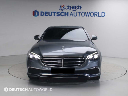 Mercedes-Benz E-Class — photo 04