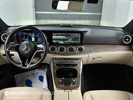 Mercedes-Benz E-Class — photo 08