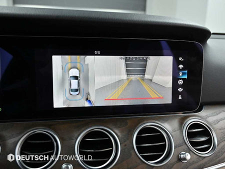 Mercedes-Benz E-Class — photo 15