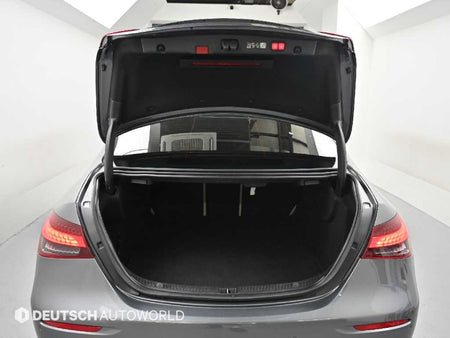 Mercedes-Benz E-Class — photo 19