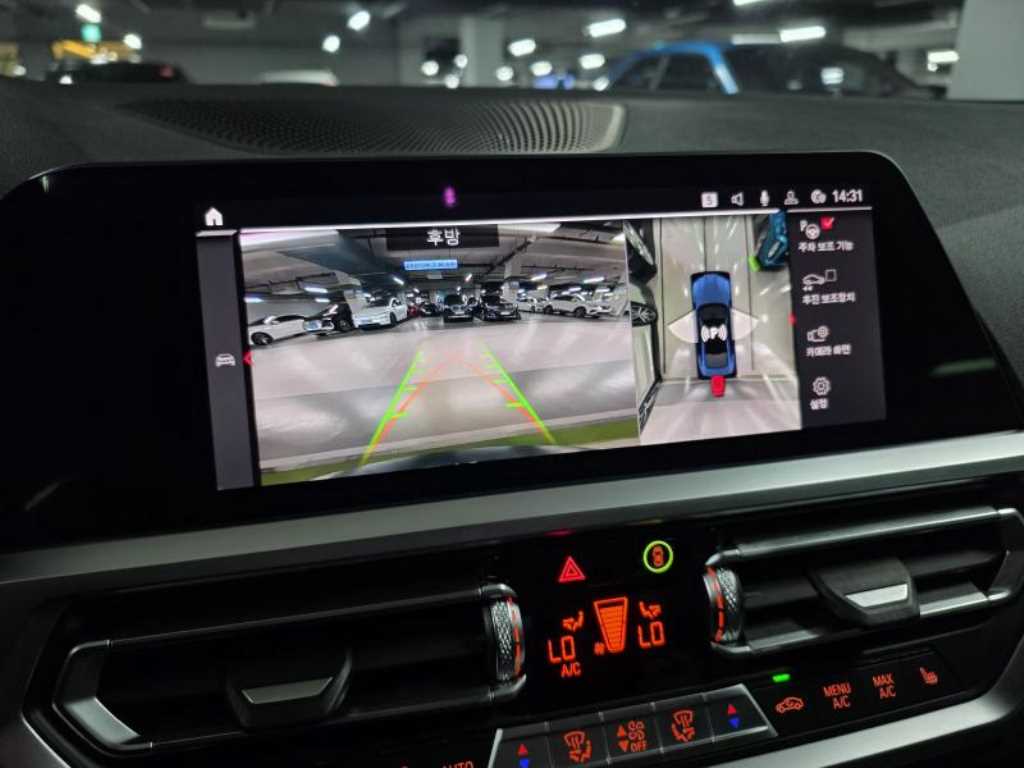 BMW M4 — photo 13