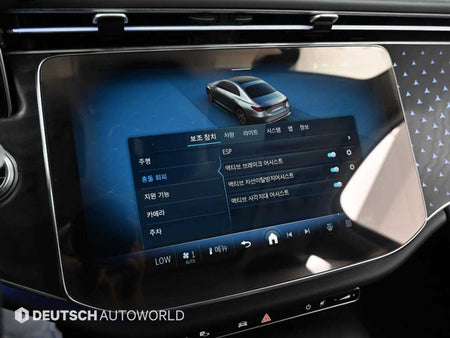 Mercedes-Benz E-Class — photo 17