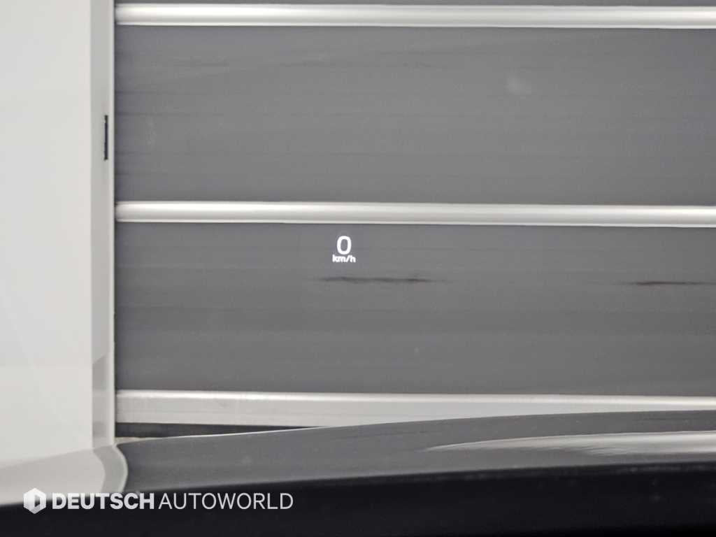 Volvo XC90 — photo 17