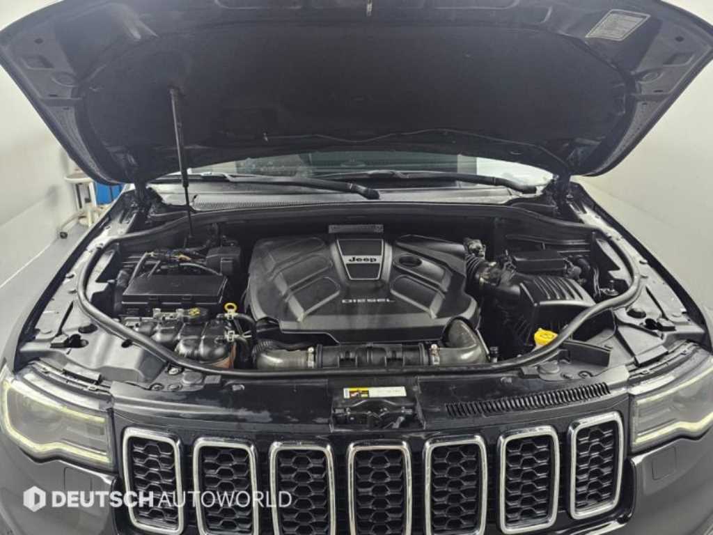 Jeep Cherokee — photo 06