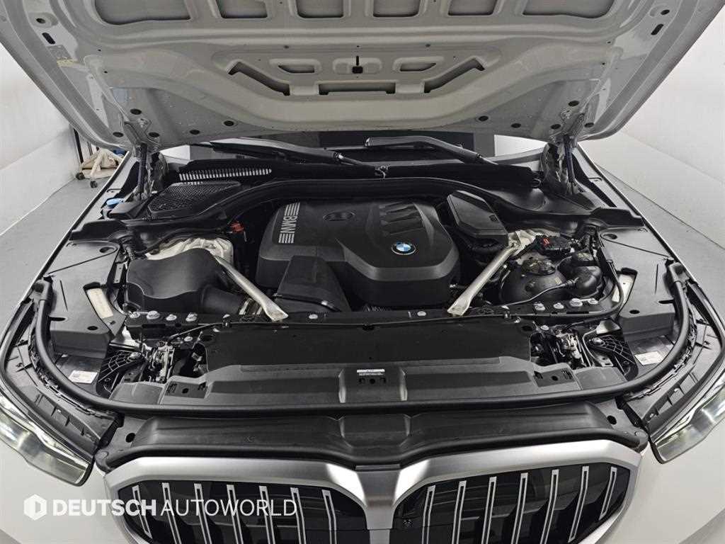 BMW 5-Series — photo 06