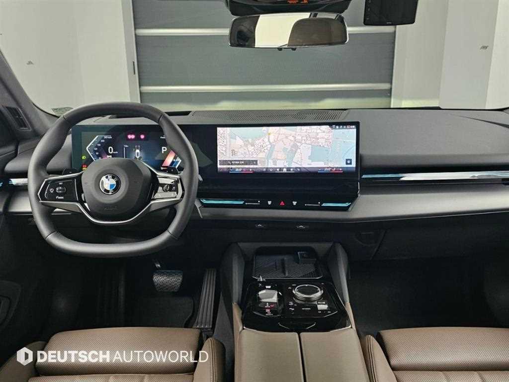 BMW 5-Series — photo 07