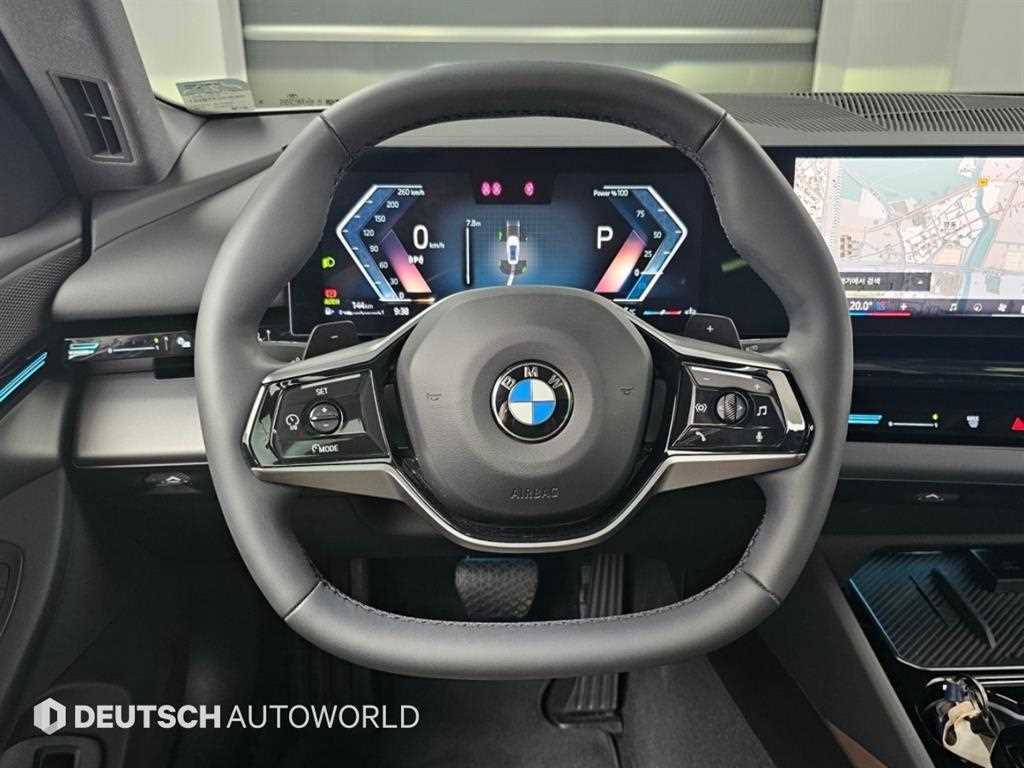 BMW 5-Series — photo 13