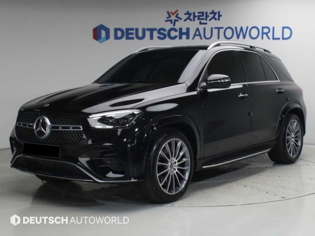 Mercedes-Benz GLE-Class — photo 01