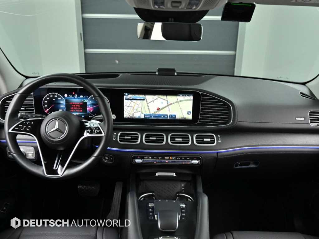 Mercedes-Benz GLE-Class — photo 07