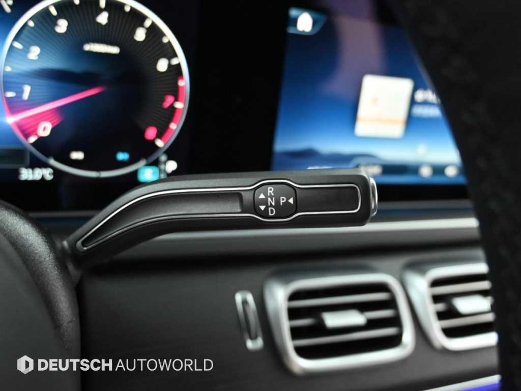 Mercedes-Benz GLE-Class — photo 09