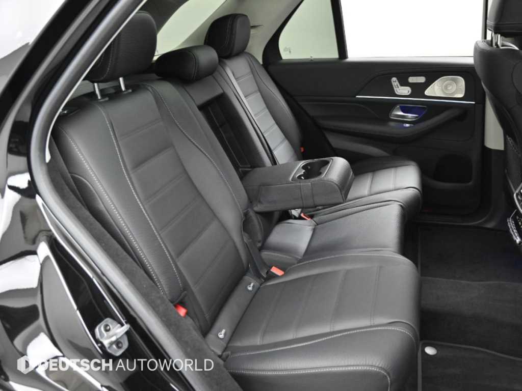 Mercedes-Benz GLE-Class — photo 12