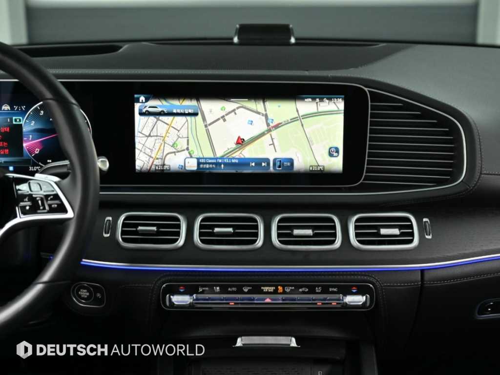 Mercedes-Benz GLE-Class — photo 14