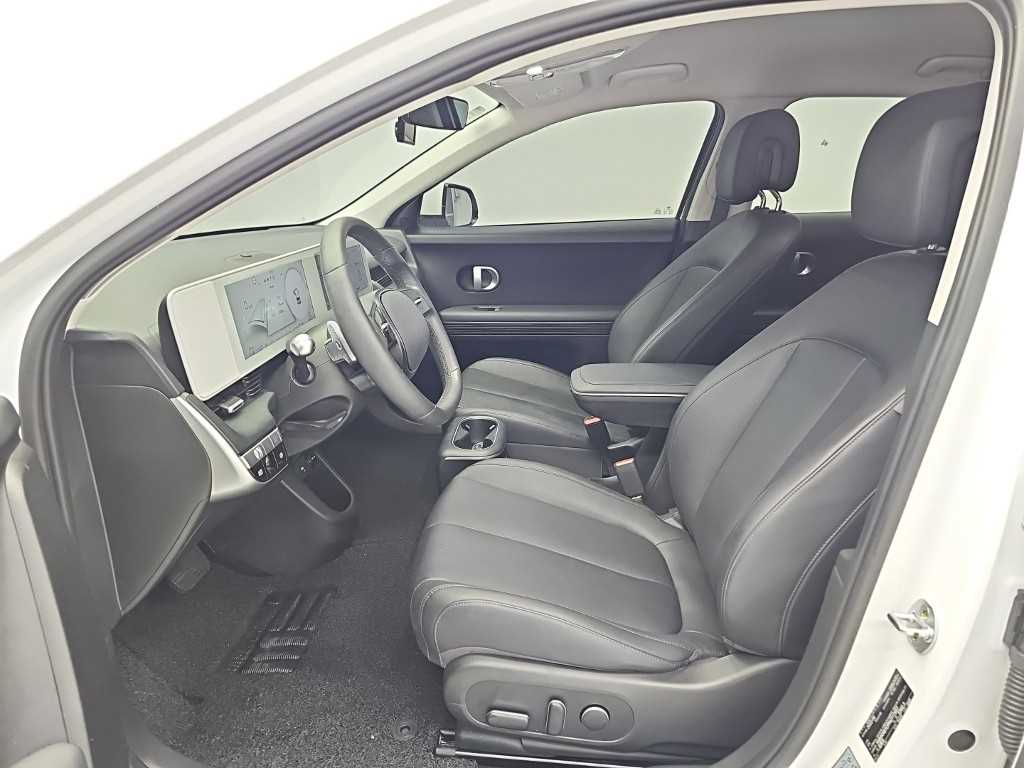 Hyundai Ioniq5 — photo 11
