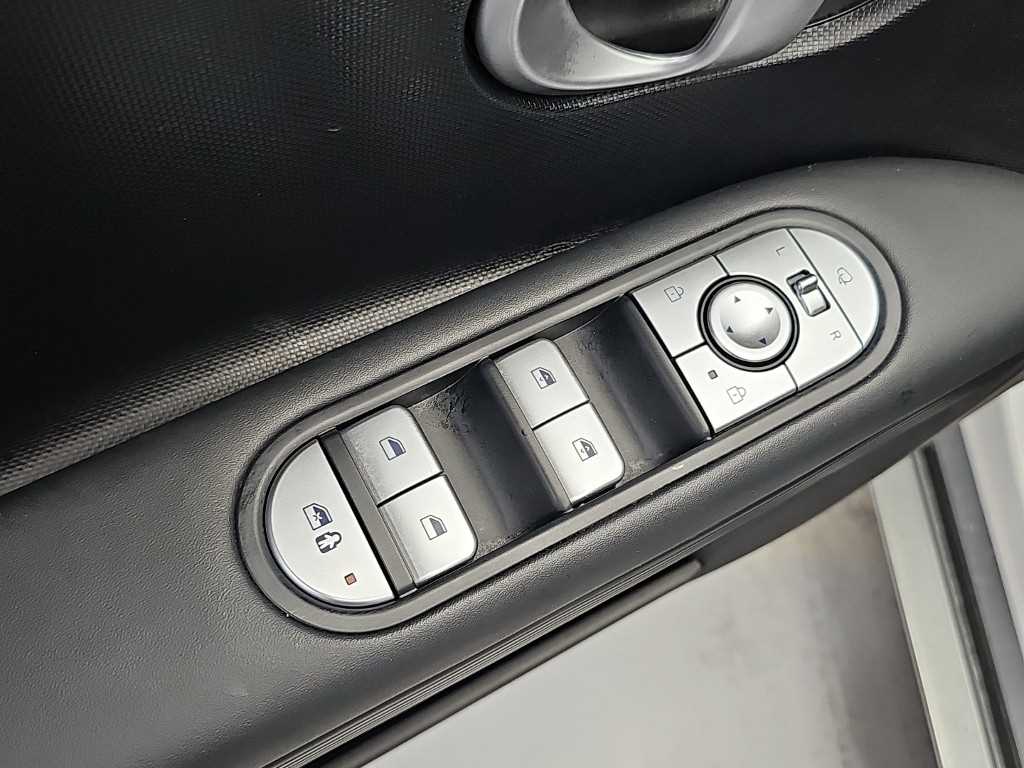 Hyundai Ioniq5 — photo 19