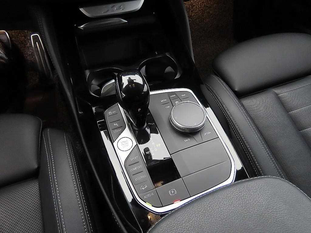 BMW X4 — photo 10