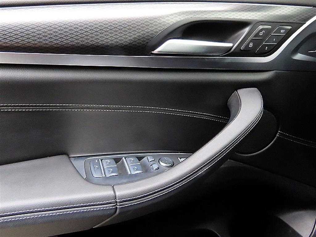 BMW X4 — photo 11