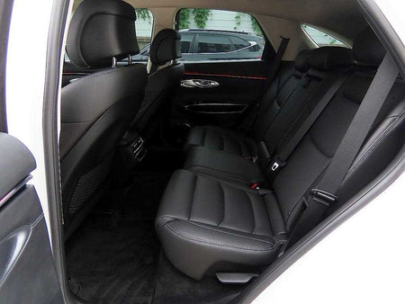 Genesis GV70 — photo 06