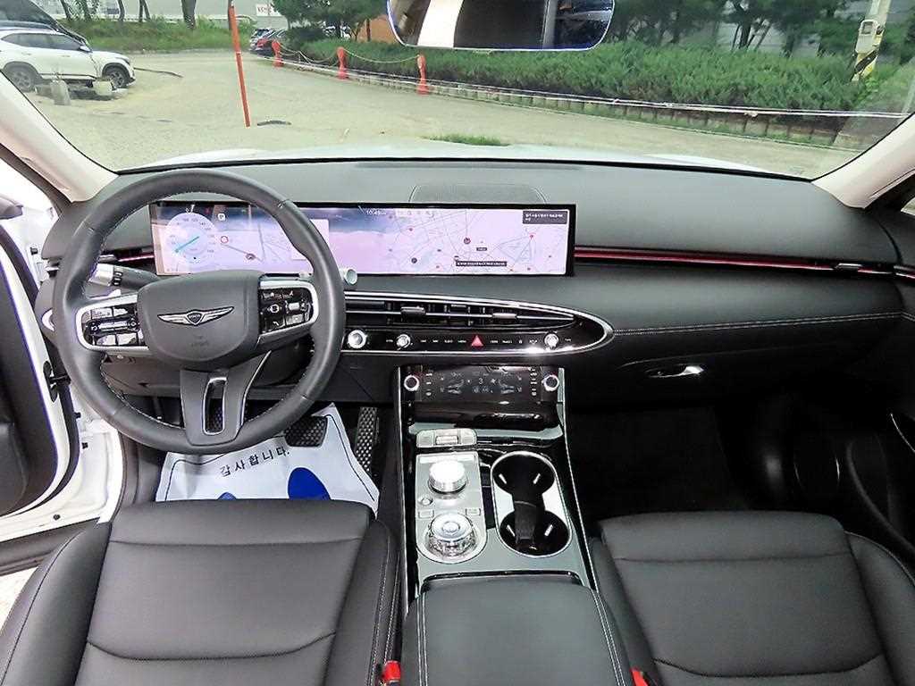 Genesis GV70 — photo 07