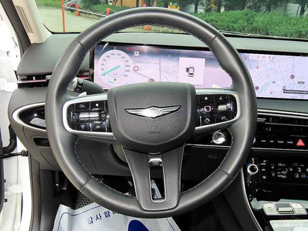 Genesis GV70 — photo 08