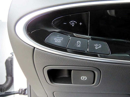 Genesis GV70 — photo 12