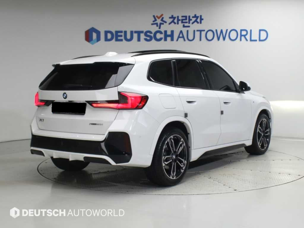 BMW X1 — photo 02