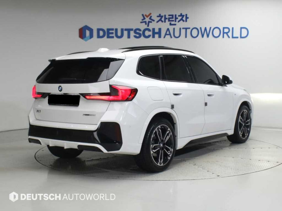 BMW X1 — photo 02