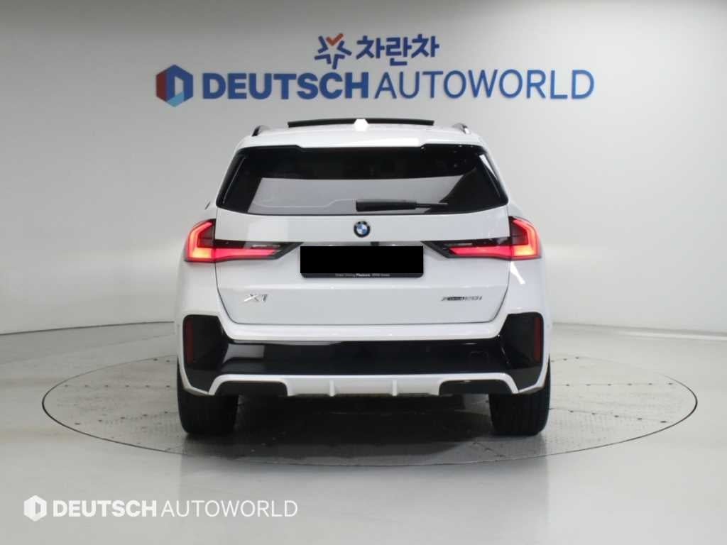 BMW X1 — photo 04