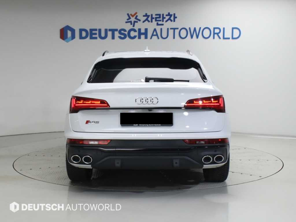 Audi SQ5 — photo 04