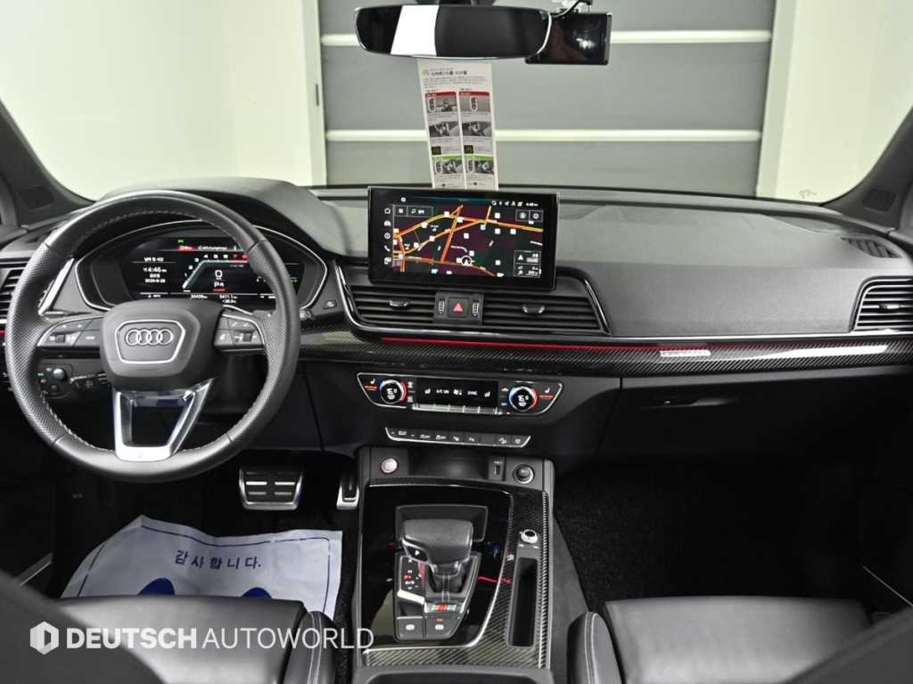 Audi SQ5 — photo 07