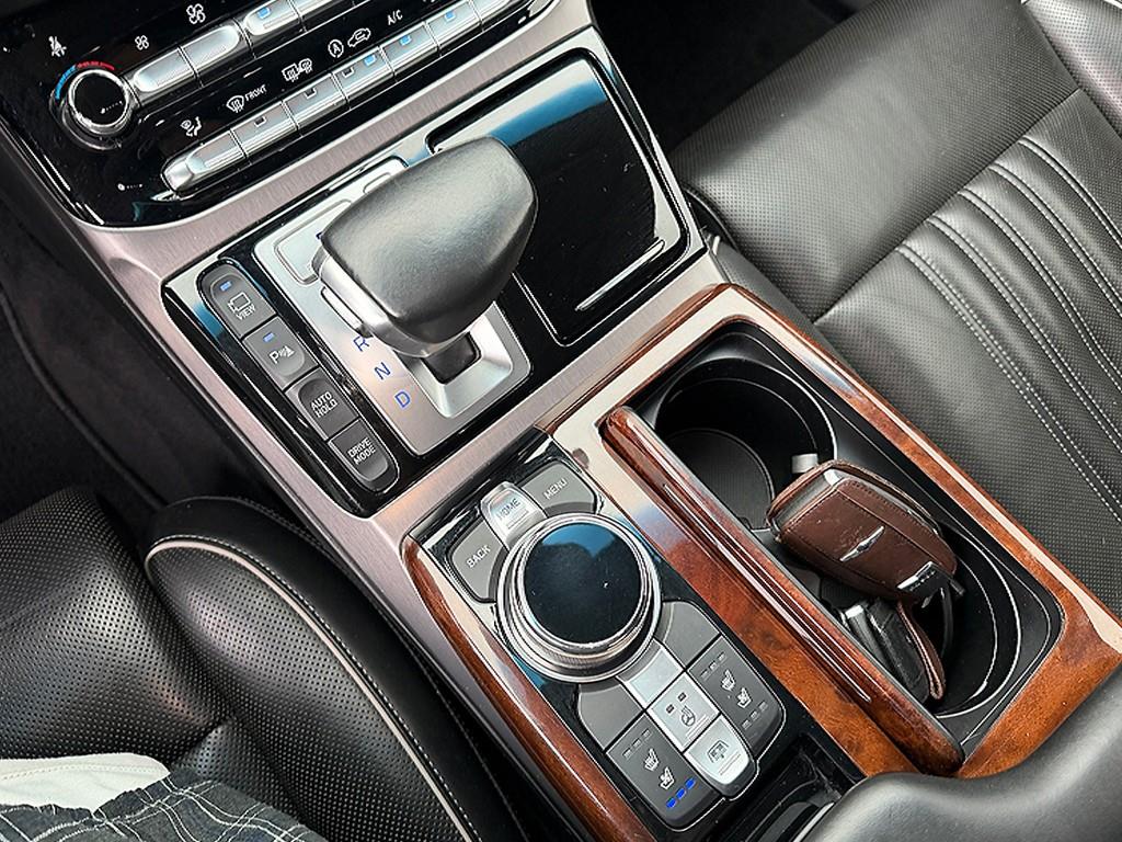 Genesis EQ900 — photo 11