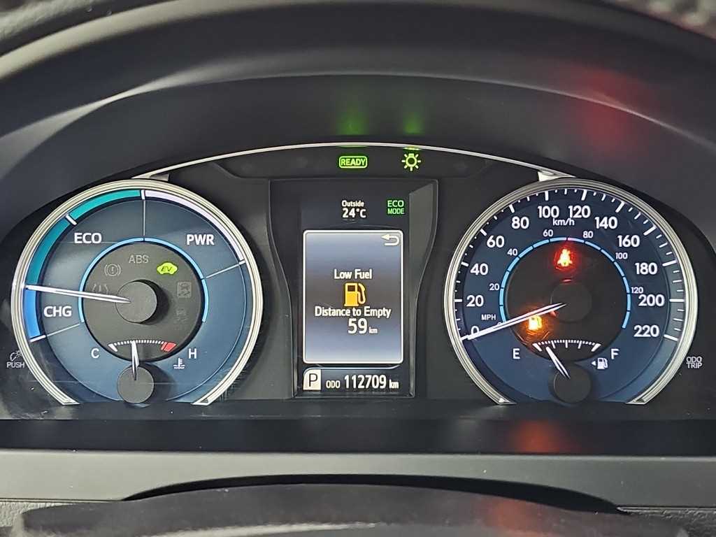 Toyota Camry — photo 06