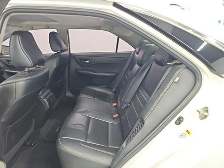 Toyota Camry — photo 12