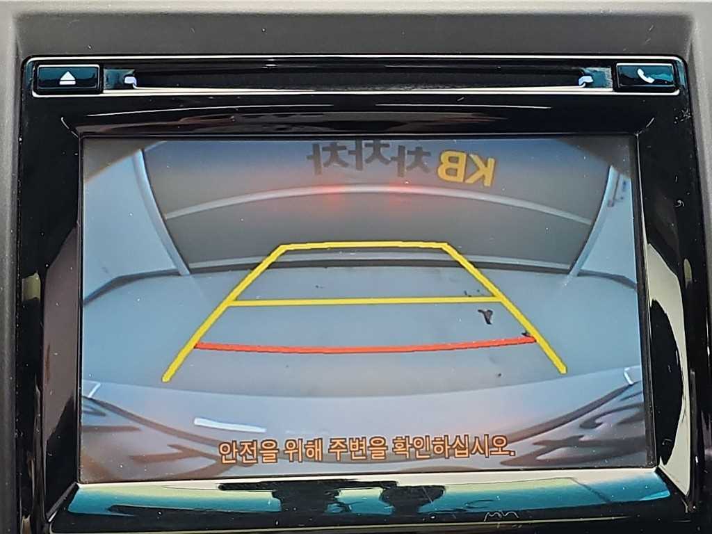 Toyota Camry — photo 16