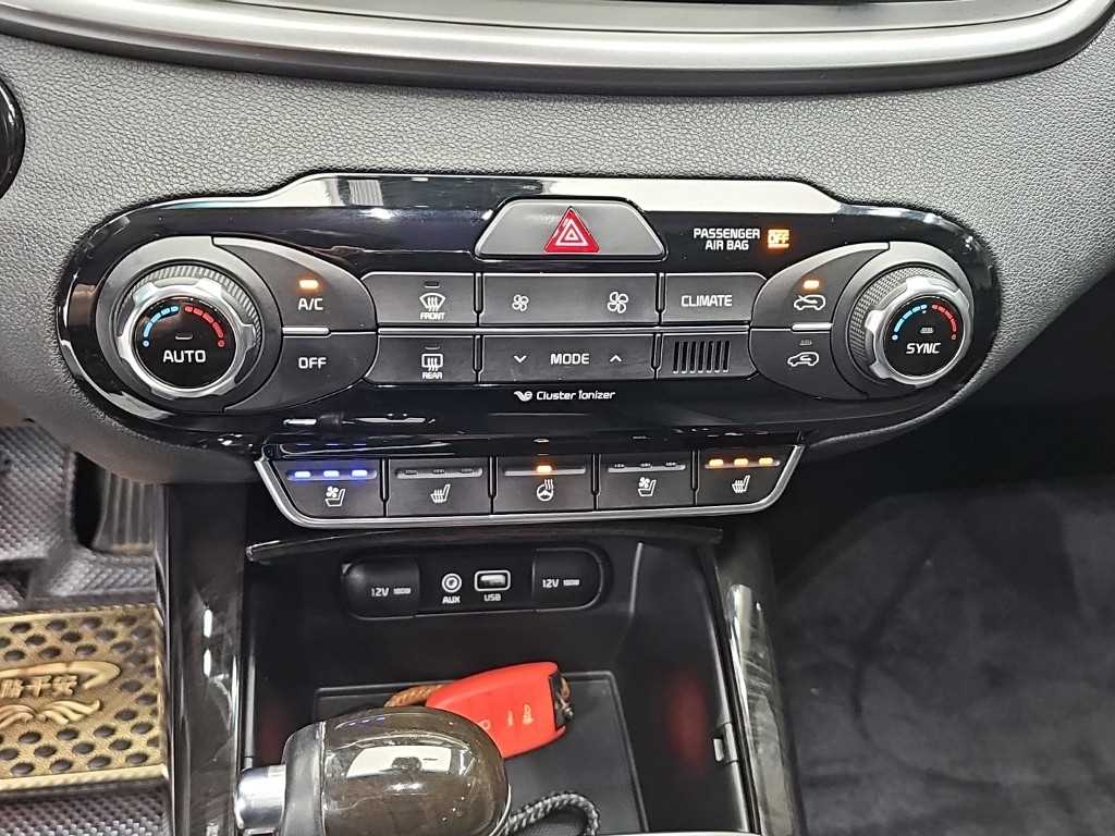 Kia Sorento — photo 10