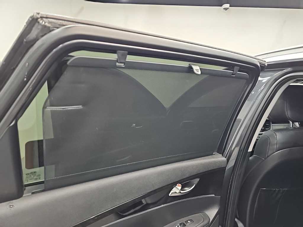 Kia Sorento — photo 13