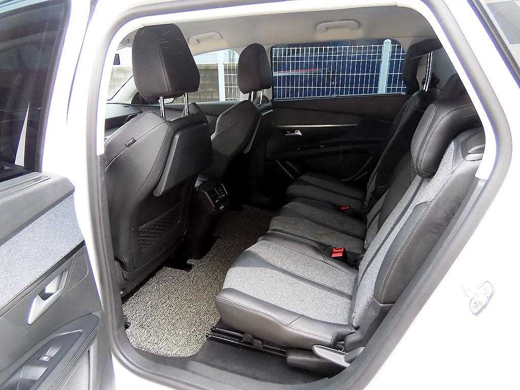 Peugeot 5008 — photo 06