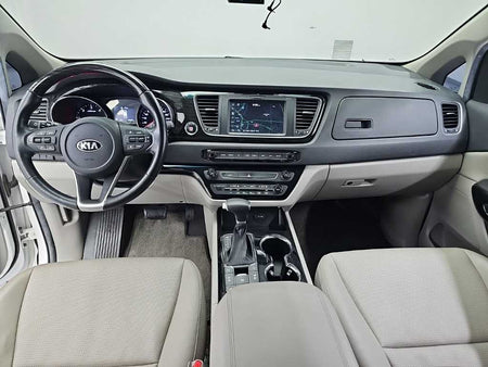 Kia Carnival — photo 07