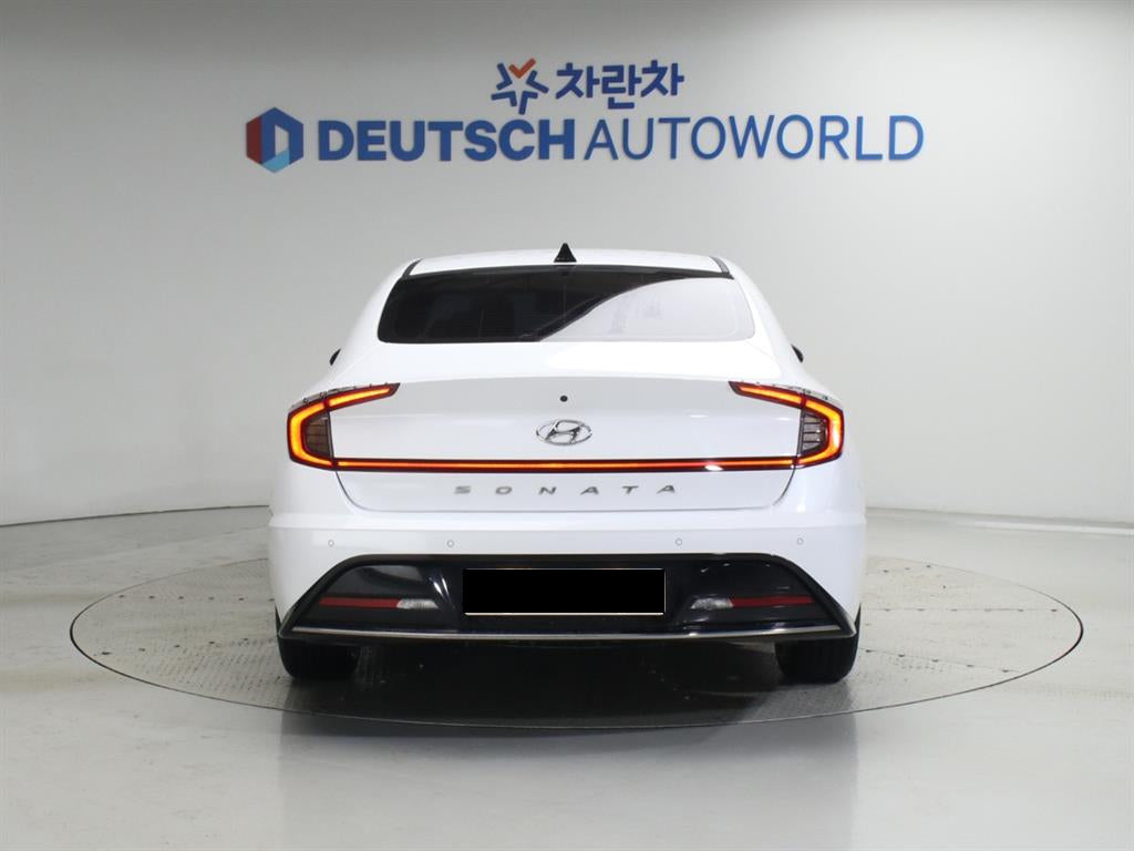 Hyundai Sonata — photo 04