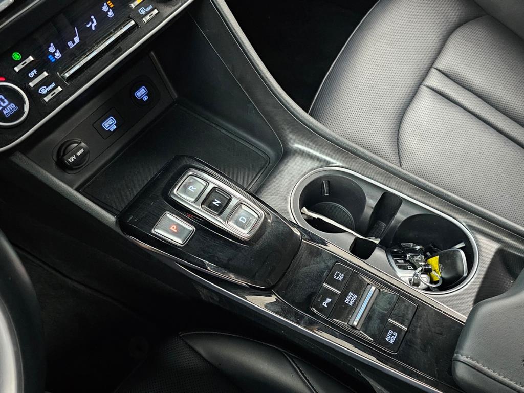 Hyundai Sonata — photo 08