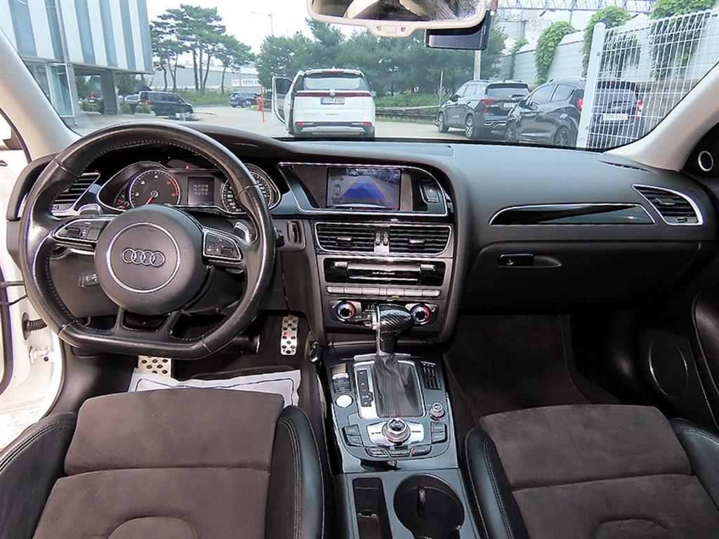 Audi A4 — photo 07