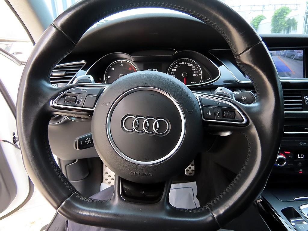 Audi A4 — photo 08