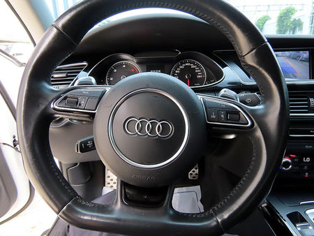 Audi A4 — photo 08