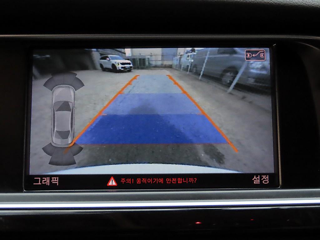 Audi A4 — photo 14
