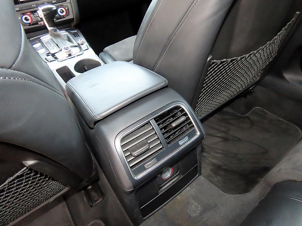 Audi A4 — photo 16