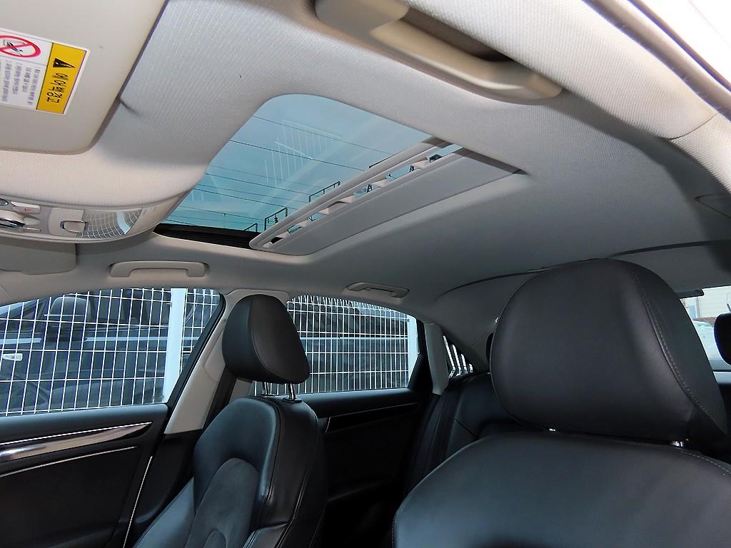 Audi A4 — photo 17
