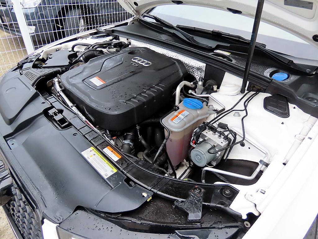 Audi A4 — photo 18