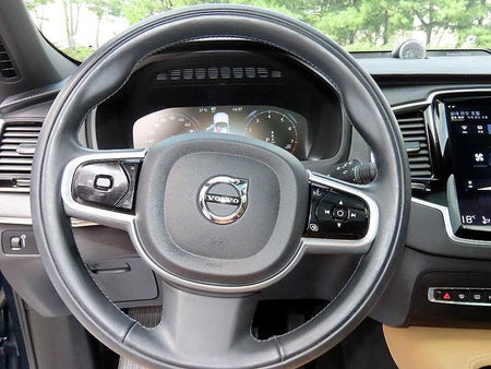 Volvo XC90 — photo 08