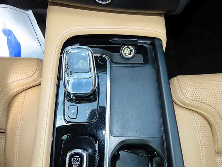 Volvo XC90 — photo 11
