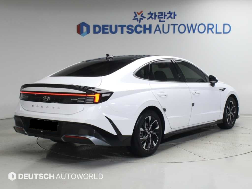 Hyundai Sonata — photo 02
