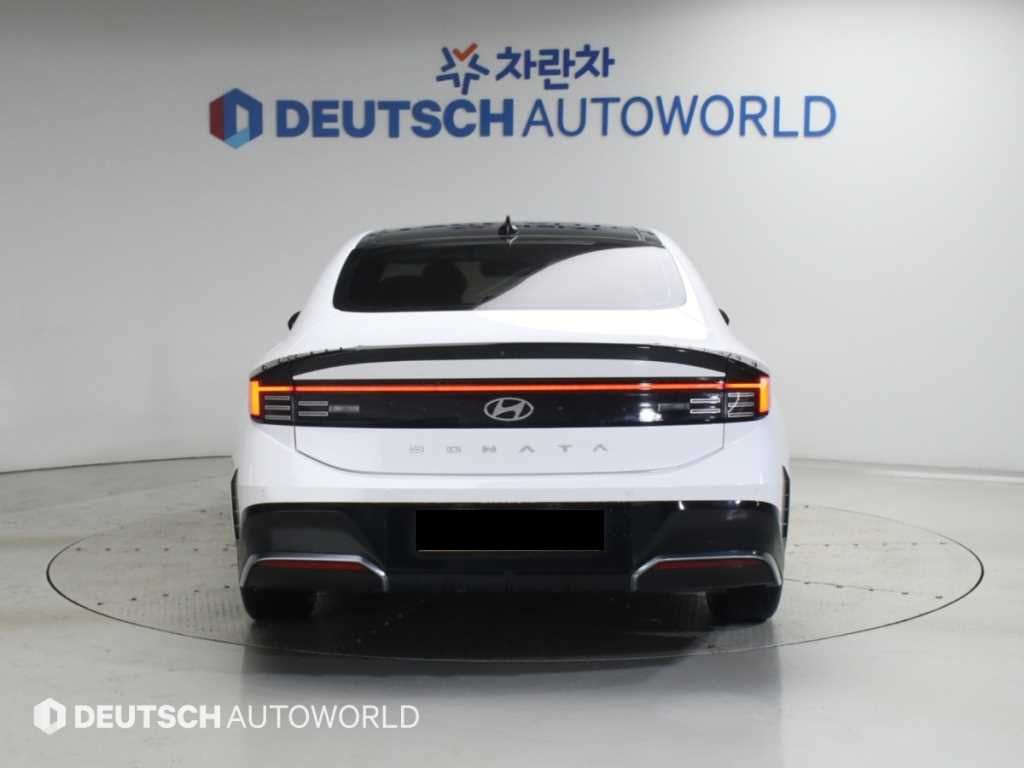 Hyundai Sonata — photo 04